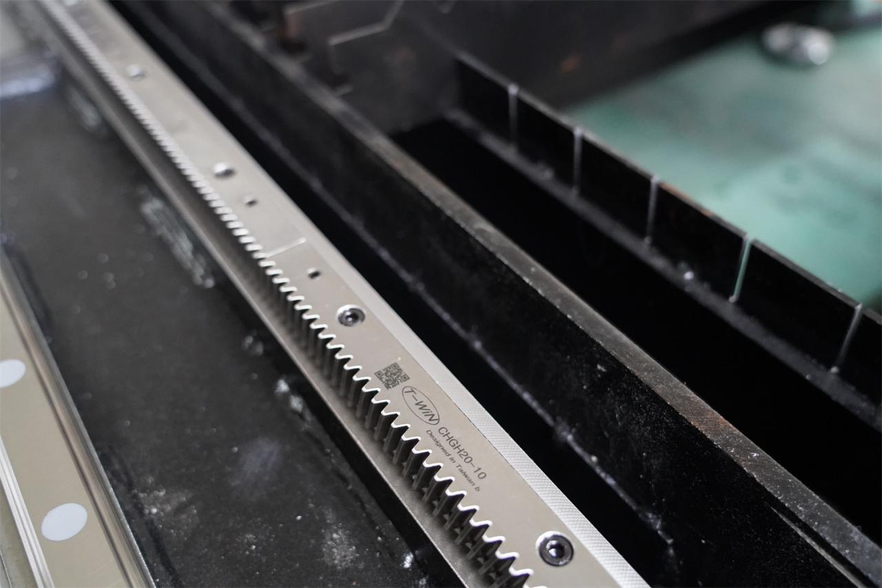 3015 4kw 1kw 2kw 3kw Stainless Steel Cnc Fiber Laser Cutting Machine 3015 4kw 1kw 2kw 3kw Mesin Pemotong Laser Serat Cnc Stainless Steel