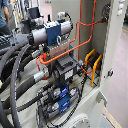Pacific Deep Drawing Press kanggo Mesin Press Hydraulic papat kolom kanggo Parts Body Mobil / Bumper
