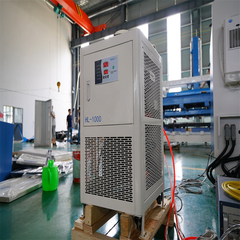 Banyu Cooling Otomatis Cnc Metal Fiber Laser Cutting Machine 1500w