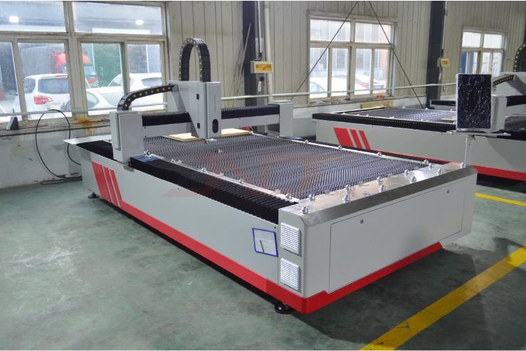 Cnc 2000w Serat Laser Cutting Machine Kanggo Industrial Metal Sheet Cutting