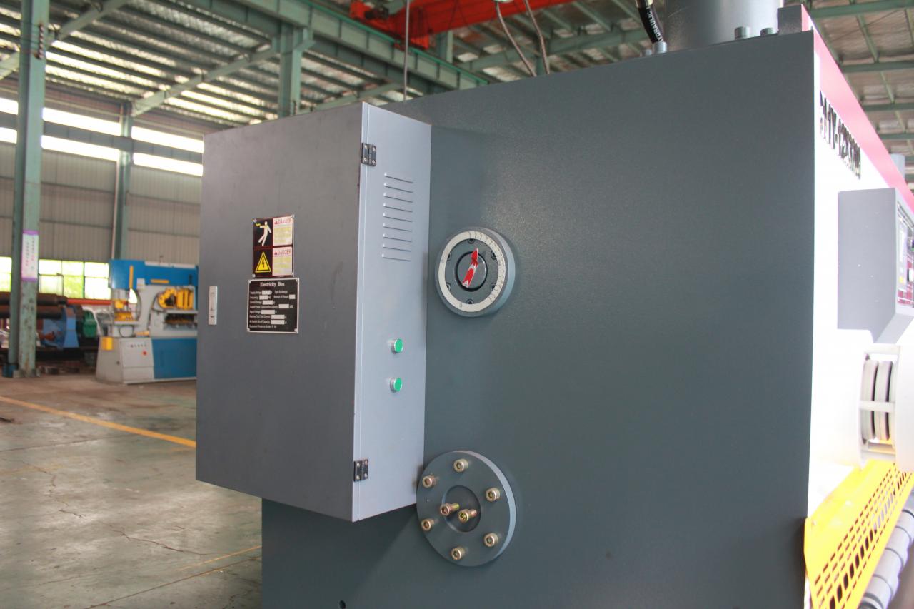 Qc11y Metal Plate Hydraulic Guillotine Shearing Machine For Sale Qc11y Metal Plate Hydraulic Guillotine Shearing Machine For Sale