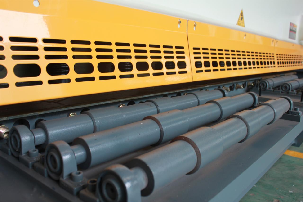 Qc11y Metal Plate Hydraulic Guillotine Shearing Machine For Sale Qc11y Metal Plate Hydraulic Guillotine Shearing Machine For Sale